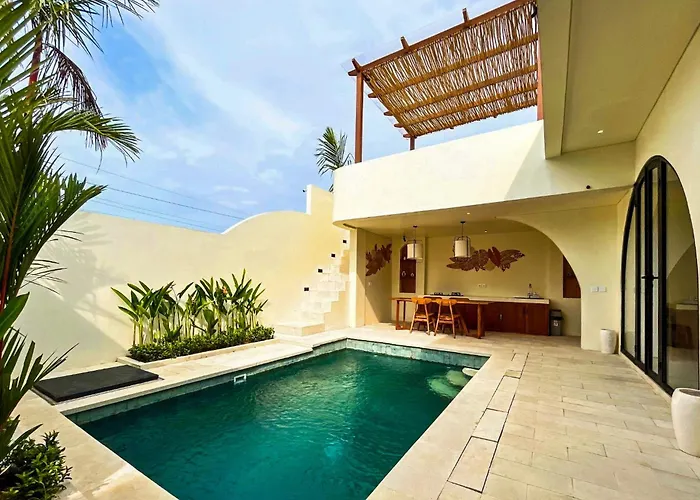 Esha Private Pool By Agata